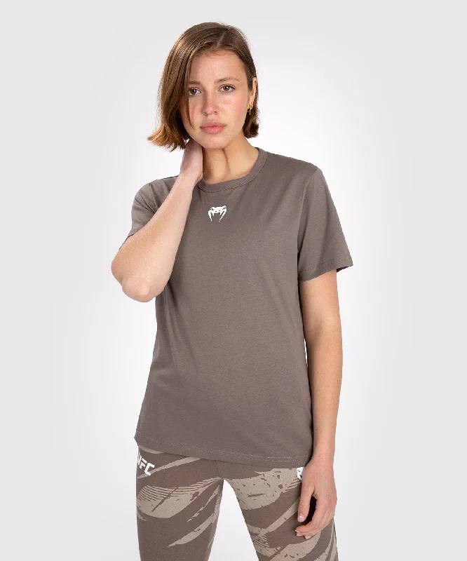 UFC Adrenaline by Venum Fight Week T-Shirt In Cotone A Manica Corta per Donna - Bronzo-- Mesh Fabric Canvas Fabric Denim Fabric UFC Adrenaline by Venum Fight Week T-Shirt In Cotone A Manica Corta per Donna - Bronzo-- Mesh Fabric Canvas Fabric Denim Fabric