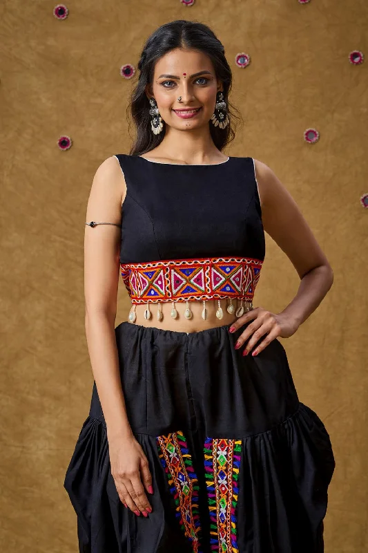 Black Cotton Embroidered Sleeveless Blouse Feminine Tie Blouse