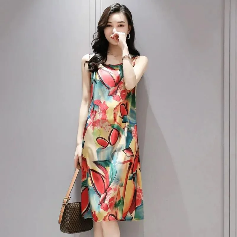 Dress Ice Silk Is Thin Hit Color Printing Bottoming Camisole Mid-length Dress Ladies Sleeveless Mid-length Dress Floral Pattern Halter Neckline Beach Dress Ice Silk Is Thin Hit Color Printing Bottoming Camisole Mid-length Dress Ladies Sleeveless Mid-length Dress Floral Pattern Halter Neckline Beach