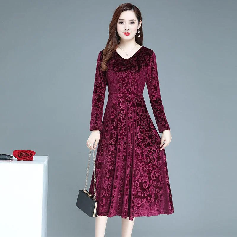 Autumn Plus Size Mid-length Dress Women's Gold Velvet Long-sleeved Large Swing Dress Casual Short Summer Autumn Plus Size Mid-length Dress Women's Gold Velvet Long-sleeved Large Swing Dress Casual Short Summer