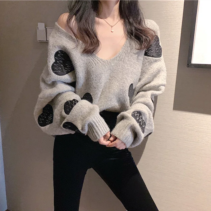 Women's V-neck Heart-shaped Embroidered Sweater Top Knit Fabric Woven Fabric Fleece Fabric Women's V-neck Heart-shaped Embroidered Sweater Top Knit Fabric Woven Fabric Fleece Fabric