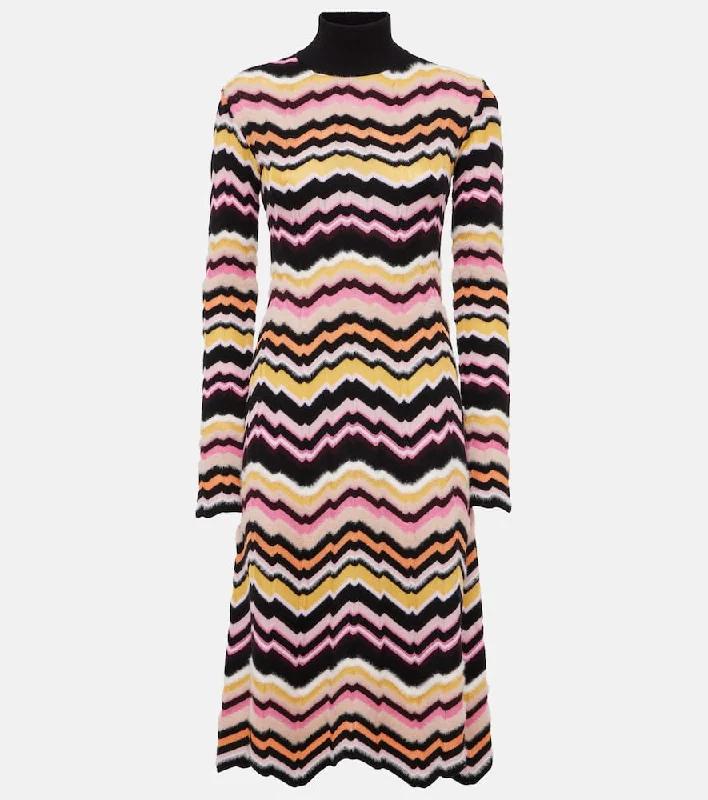 Missoni Zigzag sweater dress Hooded Sweater Collared Sweater Shawl Collar