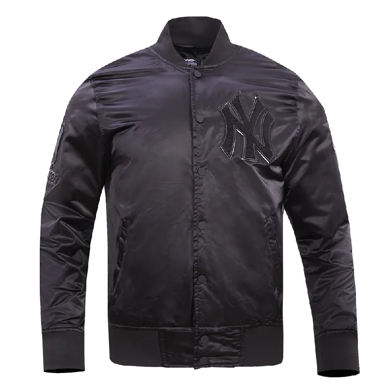 CHAMARRA MLB NEW YORK YANKEES TRIPLE BLACK LOGO SATIN JACKET Faux Fur Fabric Real Fur Fabric Shearling Fabric CHAMARRA MLB NEW YORK YANKEES TRIPLE BLACK LOGO SATIN JACKET Faux Fur Fabric Real Fur Fabric Shearling Fabric